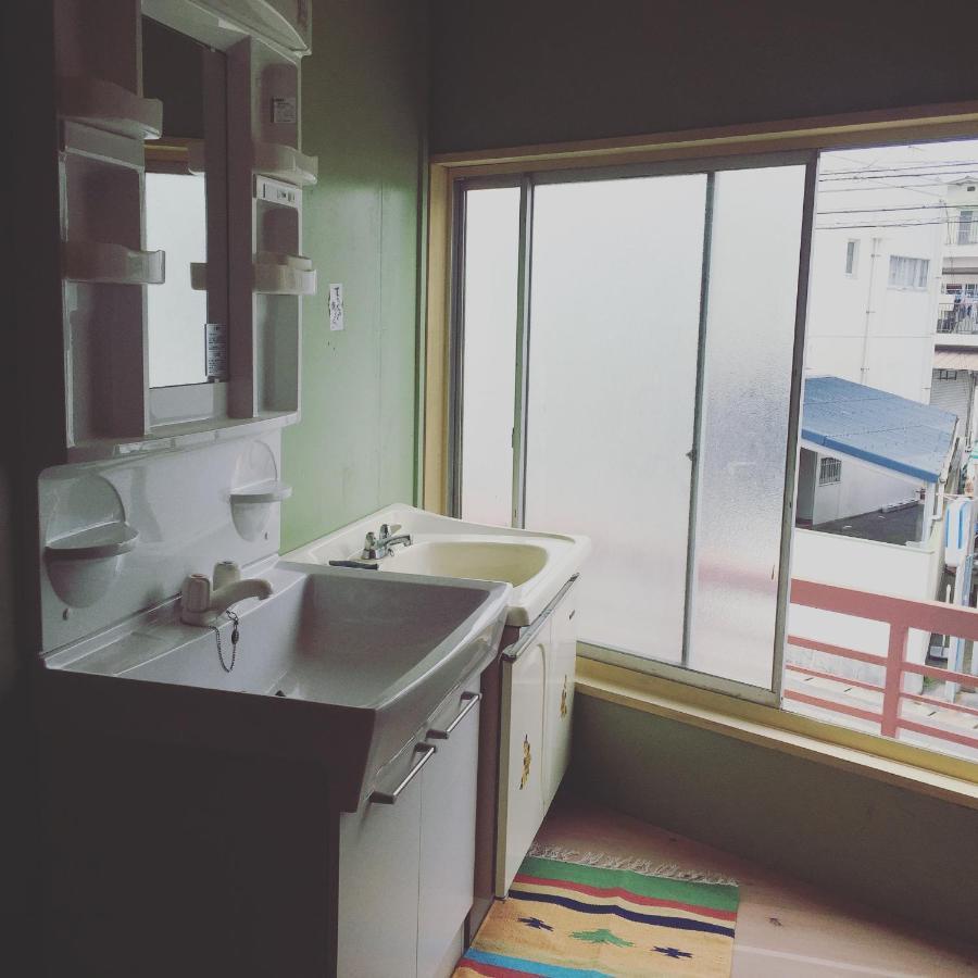 Imabari Railway Station Guest House & Cafe Ohana מראה חיצוני תמונה