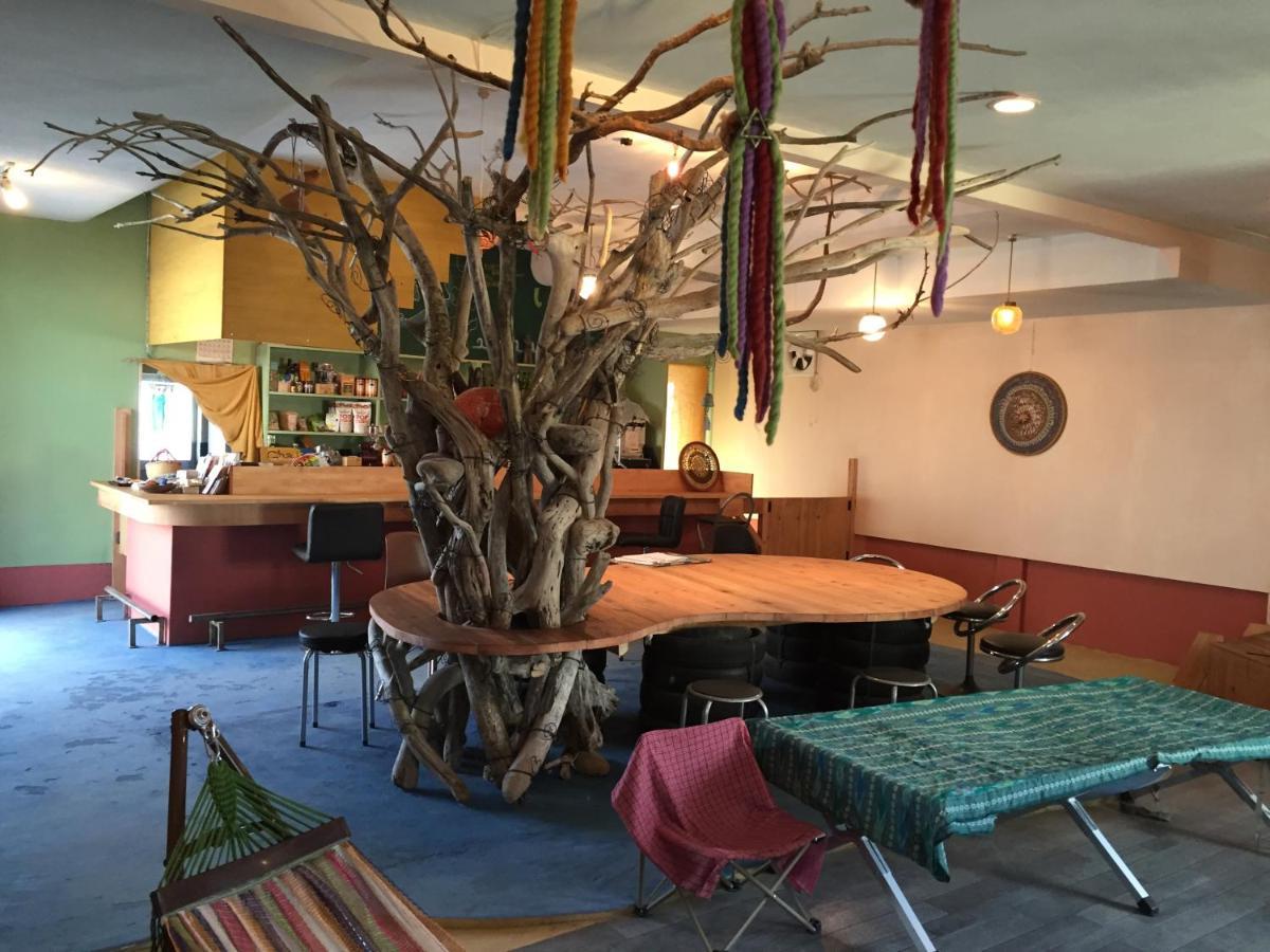 Imabari Railway Station Guest House & Cafe Ohana מראה חיצוני תמונה