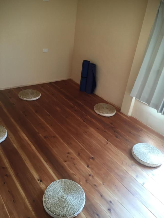 Imabari Railway Station Guest House & Cafe Ohana מראה חיצוני תמונה